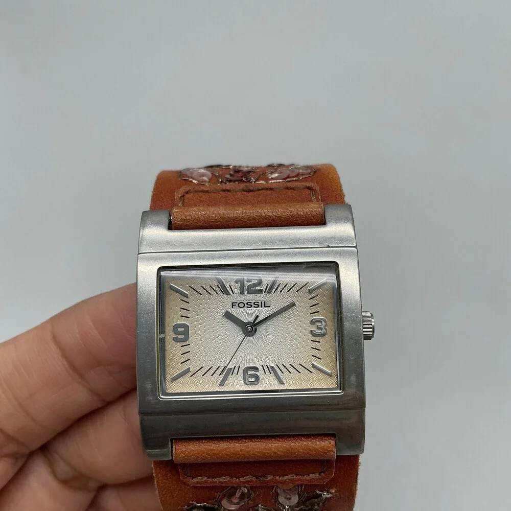 Fossil Womens Watch 30mm Cream Dial Brown Leather Floral Sequin Band New Battery